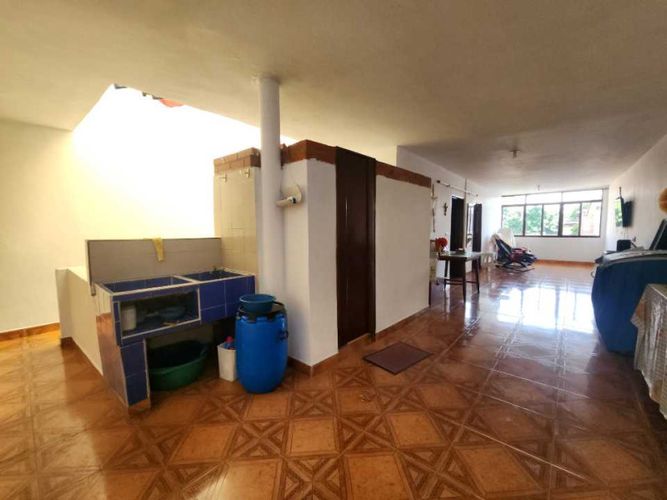 Casa de 8 alcobas en venta en Las Ceibas, Cali, 220 m² · foto 15 de 17