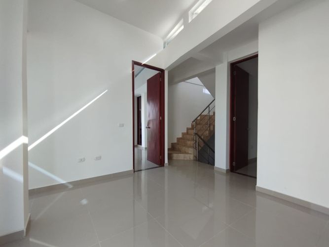 Casa de 5 alcobas en venta en Alfaguara, Jamundí, 350 m² · foto 13 de 24