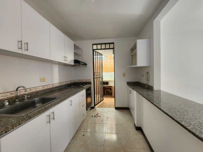 Casa de 3 alcobas en venta en El Castillo, Jamundí, 180 m² · foto 10 de 24