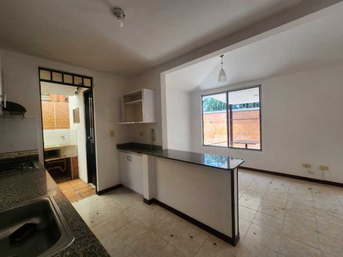 Casa de 3 alcobas en venta en El Castillo, Jamundí, 180 m² · foto 12 de 24