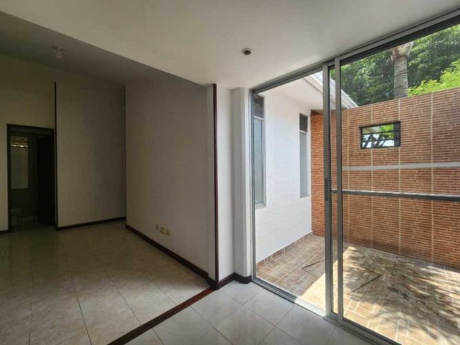 Casa de 3 alcobas en venta en El Castillo, Jamundí, 180 m² · foto 17 de 24