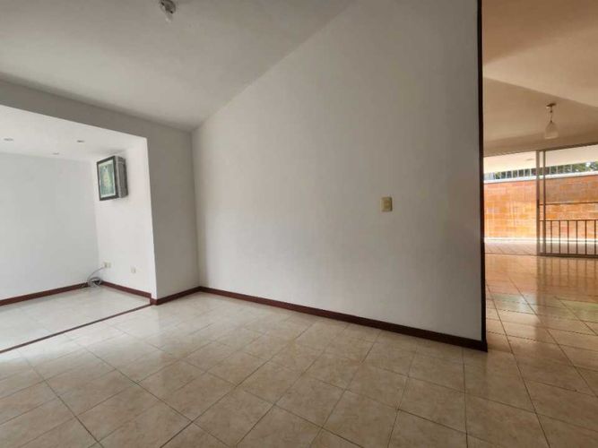 Casa de 3 alcobas en venta en El Castillo, Jamundí, 180 m² · foto 20 de 24