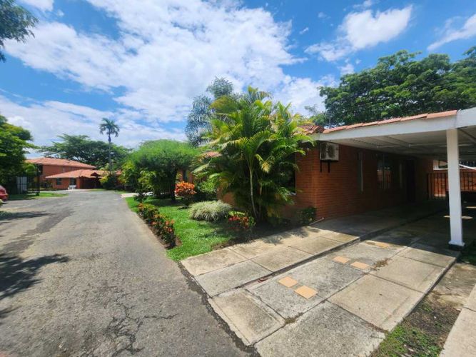 Casa de 3 alcobas en venta en El Castillo, Jamundí, 180 m² · foto 24 de 24