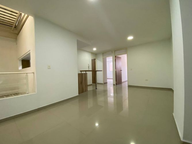 Edificio en venta en Junin, Cali, 408 m² · foto 2 de 22