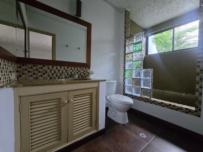 Casa de 3 alcobas en venta en La Flora, Cali, 280 m² · foto 23 de 24