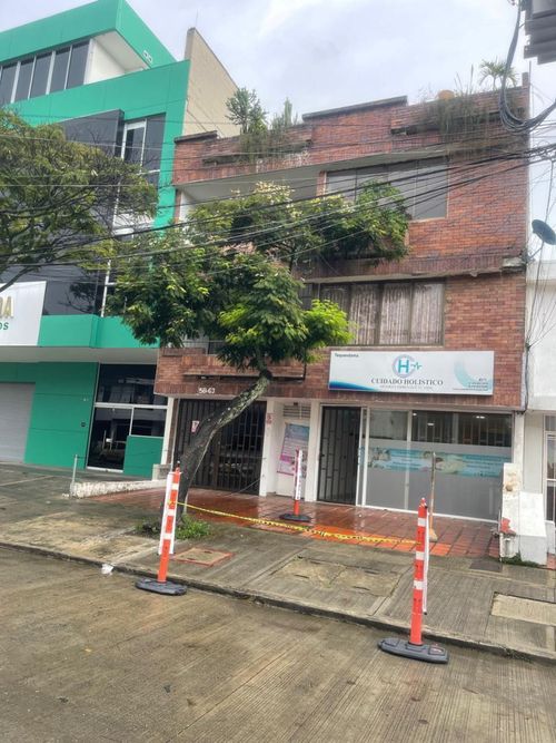 Edificio en venta en Tequendama, Cali, 644 m² · foto 2 de 23