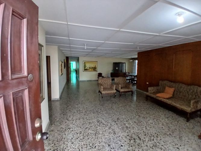 Casa en venta en El Poblado, Barranquilla · foto 2 de 24