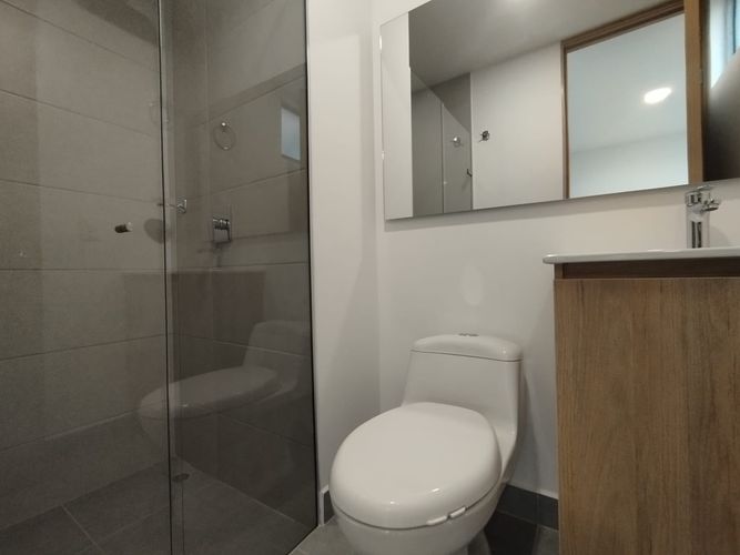 Apartamento de 2 alcobas en arriendo en El Poblado, Medellín, 72 m² · foto 2 de 20