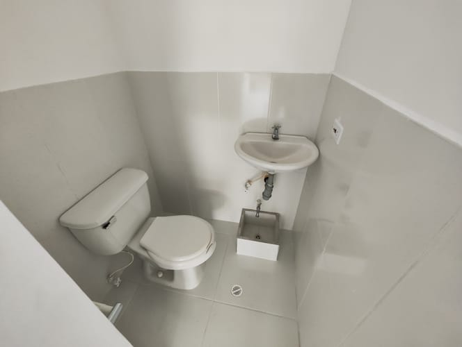 Local en arriendo en Laureles, Medellín, 18 m² · foto 3 de 9