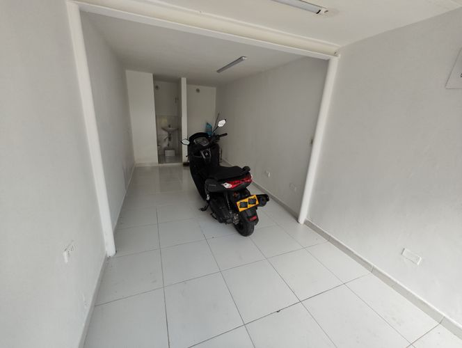 Local en arriendo en Laureles, Medellín, 18 m² · foto 4 de 9