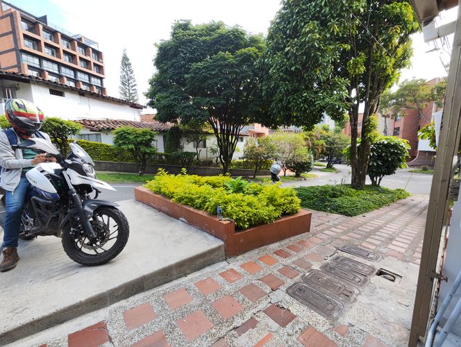 Local en arriendo en Laureles, Medellín, 18 m² · foto 8 de 9