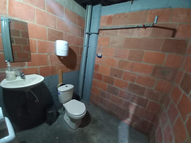 Bodega en venta en San Nicolas, Cali, 325 m² · foto 5 de 6