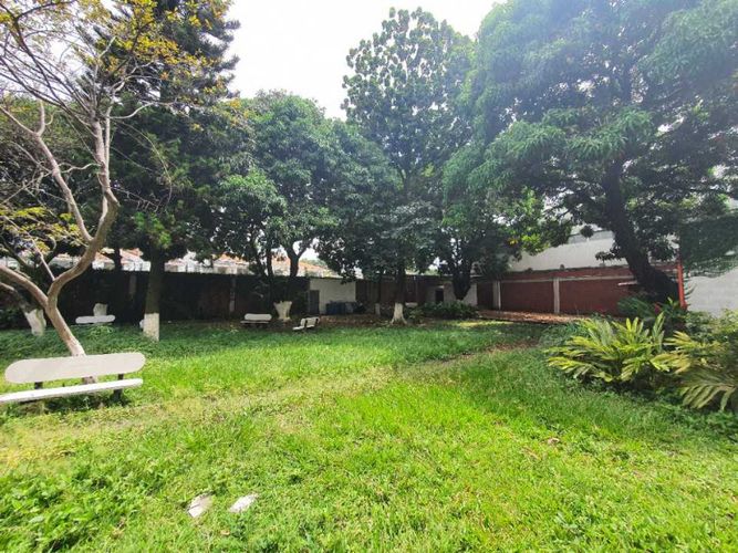 Edificio en venta en La Flora, Cali, 3560 m² · foto 4 de 15
