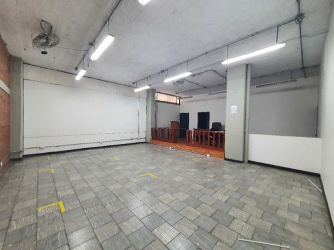 Edificio en venta en La Flora, Cali, 3560 m² · foto 8 de 15