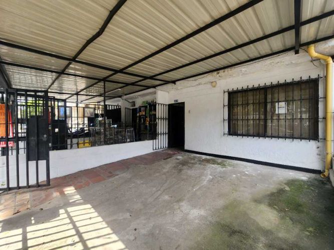 Casa de 6 alcobas en venta en Prados Del Norte, Cali, 177 m² · foto 2 de 11
