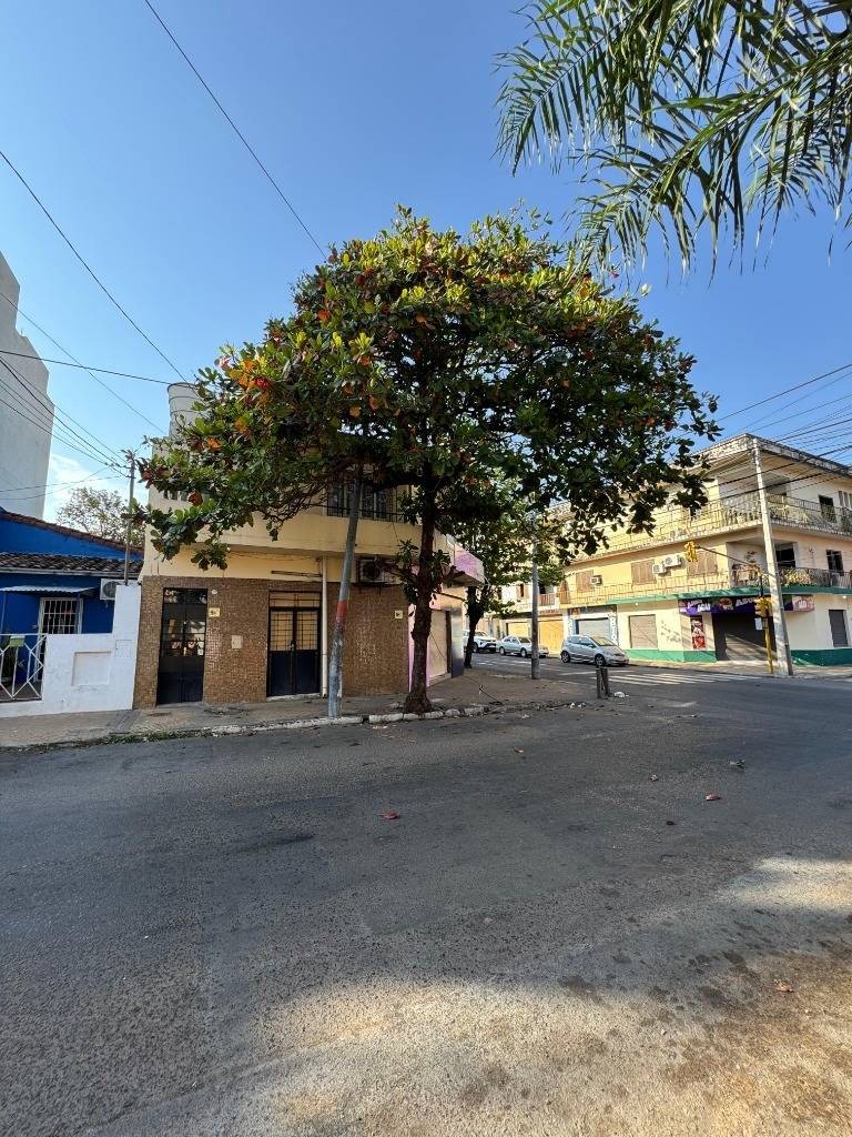 Vendo edificio con locales comerciales en Asunción barrio Catedral — foto 2