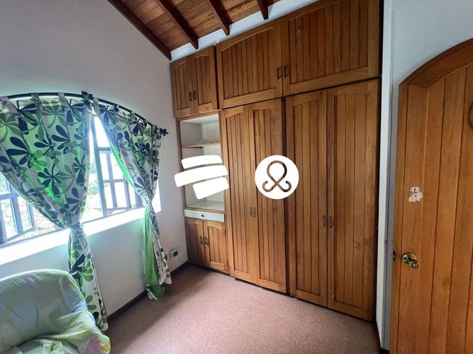 Casa de 5 alcobas en venta en Pueblo Viejo, La Estrella, 250 m² · foto 14 de 16