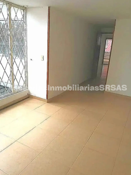 Casa de 5 alcobas en venta en Gilmar, Bogotá, 320 m² · foto 6 de 19