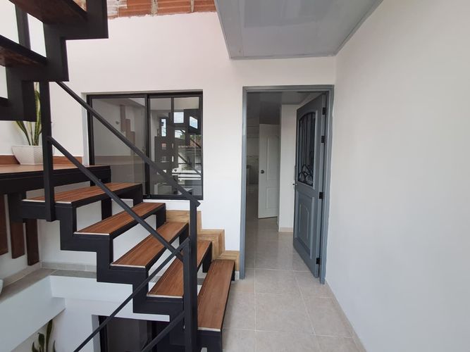 Apartamento de 3 alcobas en arriendo en La Gloria, Medellín, 75 m² · foto 2 de 20