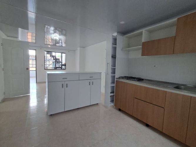 Apartamento de 3 alcobas en arriendo en La Gloria, Medellín, 75 m² · foto 17 de 20