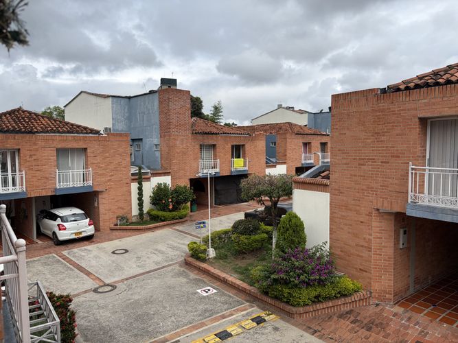 Casa de 3 alcobas en venta en Versalles, Floridablanca, 132 m² · foto 19 de 24