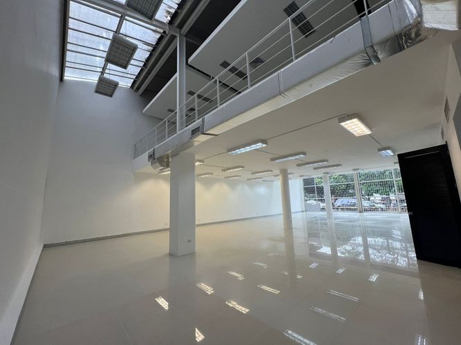 Local en arriendo en El Bosque, Cali, 450 m² · foto 18 de 22