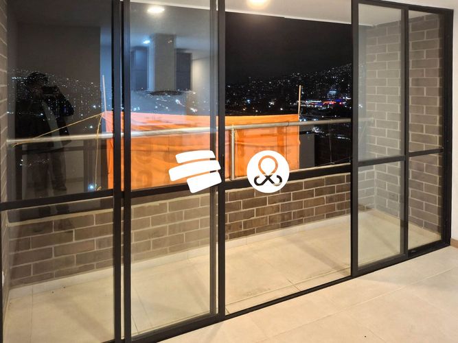 Apartamento de 2 alcobas en venta en Niquia, Bello, 52 m² · foto 2 de 12