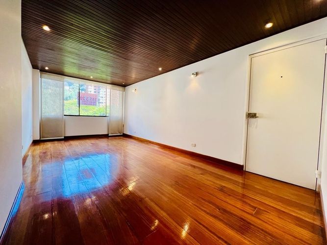 Apartamento de 3 alcobas en venta en Bella Suiza, Bogotá, 65 m² · foto 2 de 20