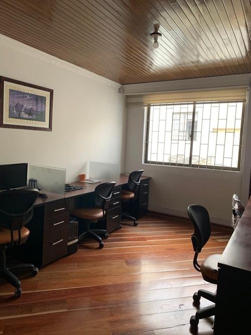 Casa de 6 alcobas en venta en Multicentro, Bogotá, 280 m² · foto 13 de 20