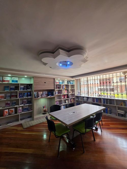 Casa de 6 alcobas en venta en Multicentro, Bogotá, 280 m² · foto 4 de 20