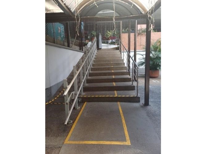 Consultorio en venta en Patio Bonito, Medellín, 29 m² · foto 9 de 10