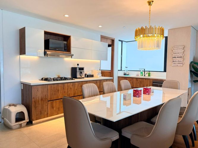 Apartamento de 4 alcobas en venta en El Poblado, Medellín, 230 m² · foto 6 de 18