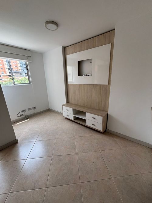 Apartamento de 3 alcobas en arriendo en Loma Del Esmeraldal, Envigado, 88 m² · foto 5 de 15