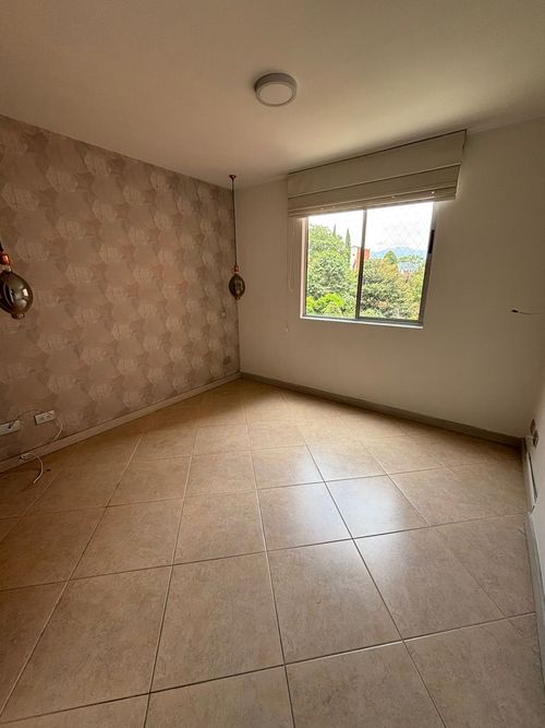 Apartamento de 3 alcobas en arriendo en Loma Del Esmeraldal, Envigado, 88 m² · foto 12 de 15