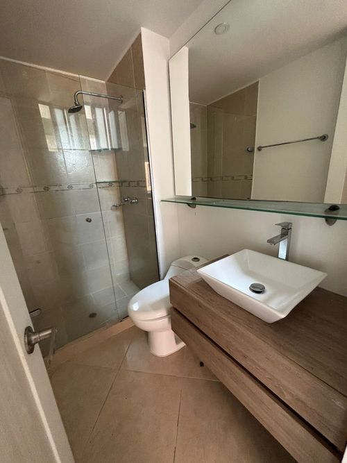 Apartamento de 3 alcobas en arriendo en Loma Del Esmeraldal, Envigado, 88 m² · foto 13 de 15