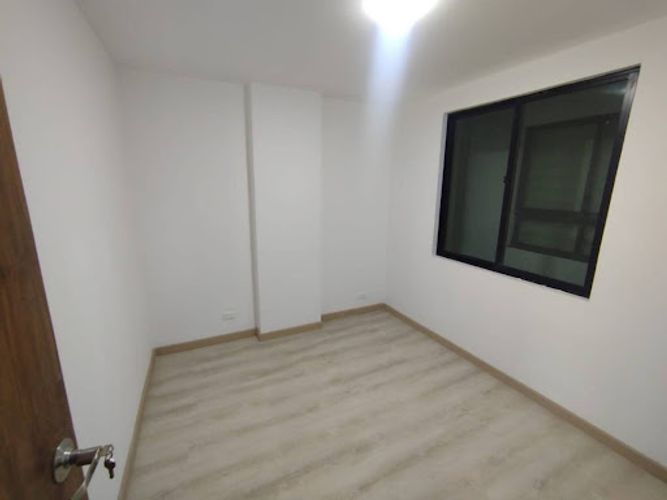 Apartamento de 3 alcobas en venta en Santa Rosita, Bogotá, 60 m² · foto 12 de 15