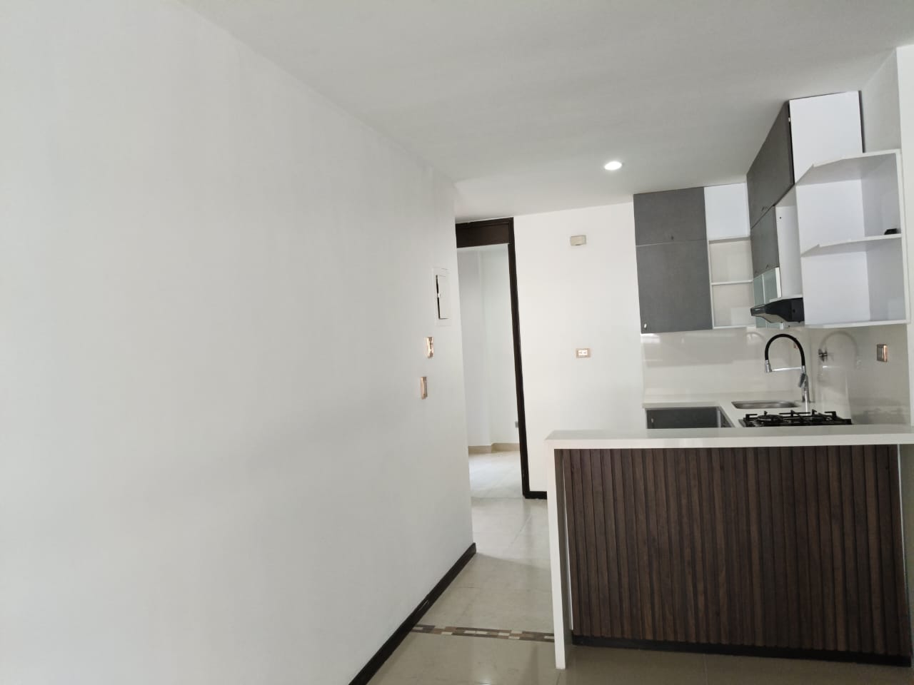 Apartamento en arriendo en Castropol, Medellín · foto 4 de 21