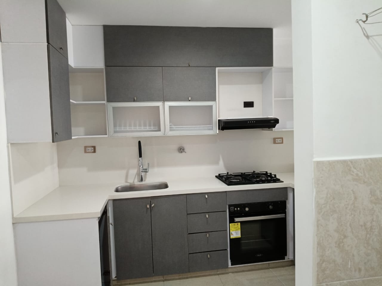Apartamento en arriendo en Castropol, Medellín · foto 10 de 21