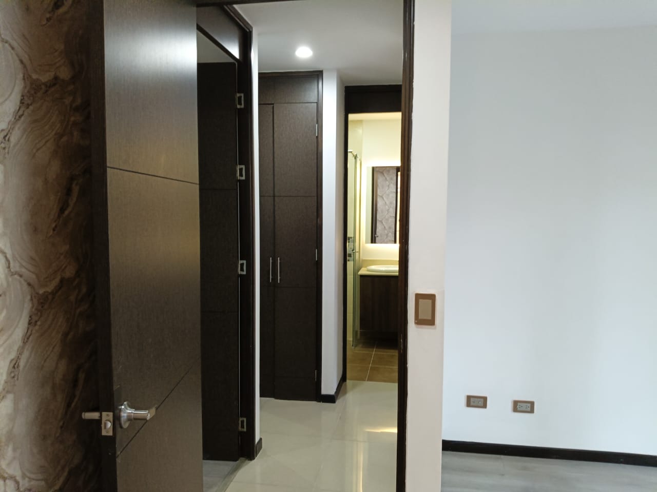 Apartamento en arriendo en Castropol, Medellín · foto 13 de 21