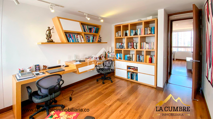 Apartamento de 3 alcobas en arriendo en Castropol, Medellín, 138 m² · foto 10 de 16