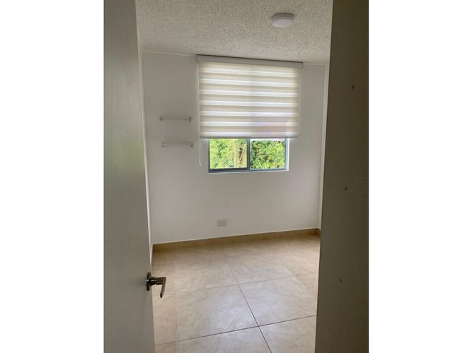 Apartamento de 3 alcobas en venta en Mejia Robledo, Pereira, 74 m² · foto 5 de 8