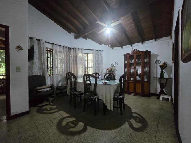 Casa de 8 alcobas en venta en Laureles, Medellín, 603 m² · foto 2 de 15