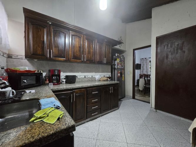Casa de 8 alcobas en venta en Laureles, Medellín, 603 m² · foto 4 de 15