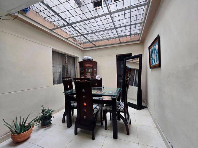 Casa de 8 alcobas en venta en Laureles, Medellín, 603 m² · foto 3 de 15