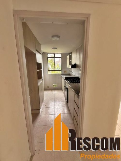 Apartamento de 2 alcobas en arriendo en Castropol, Medellín, 80 m² · foto 5 de 10