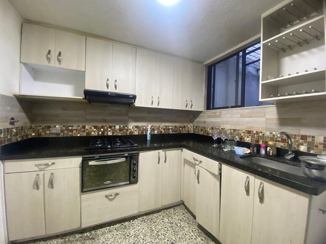 Oficina en arriendo en San Marcos, Envigado, 110 m² · foto 2 de 8