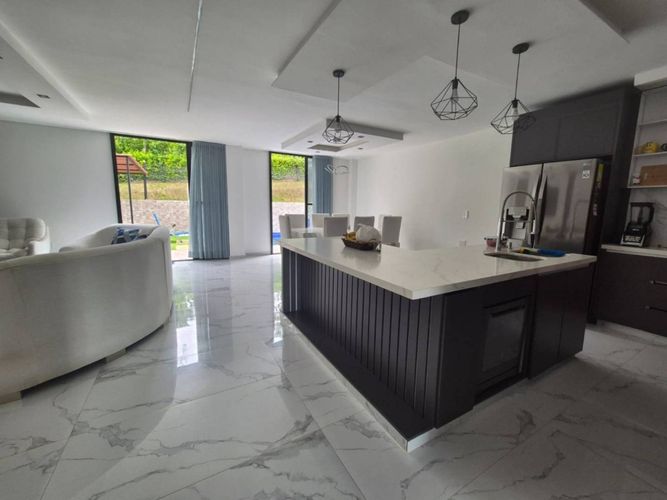 Casa de 4 alcobas en arriendo en Ruitoque, Girón, 611 m² · foto 4 de 22