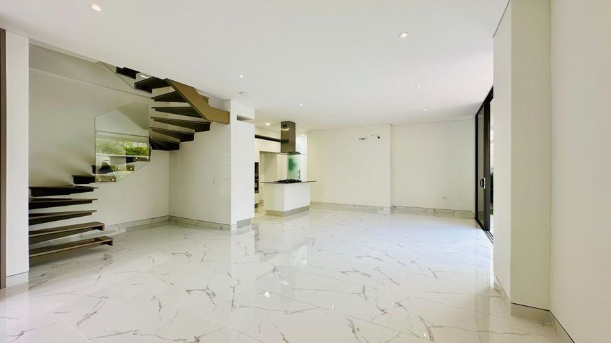Casa de 4 alcobas en venta en Villa Campestre, Barranquilla, 319 m² · foto 2 de 24