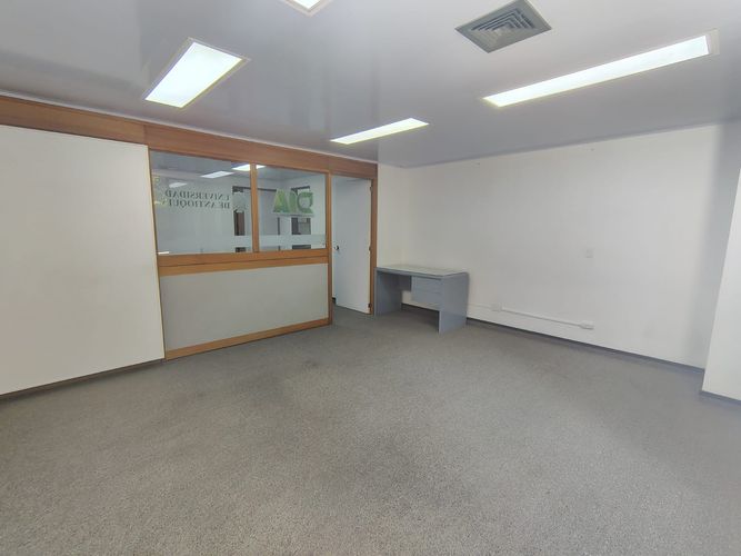 Oficina en arriendo en El Poblado, Medellín, 38 m² · foto 4 de 9