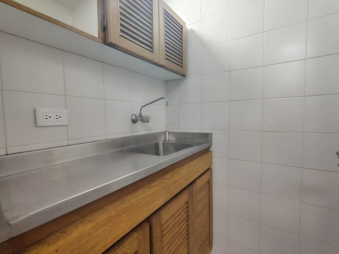 Oficina en arriendo en El Poblado, Medellín, 38 m² · foto 8 de 9